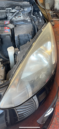 HeadlightRestorationBefore